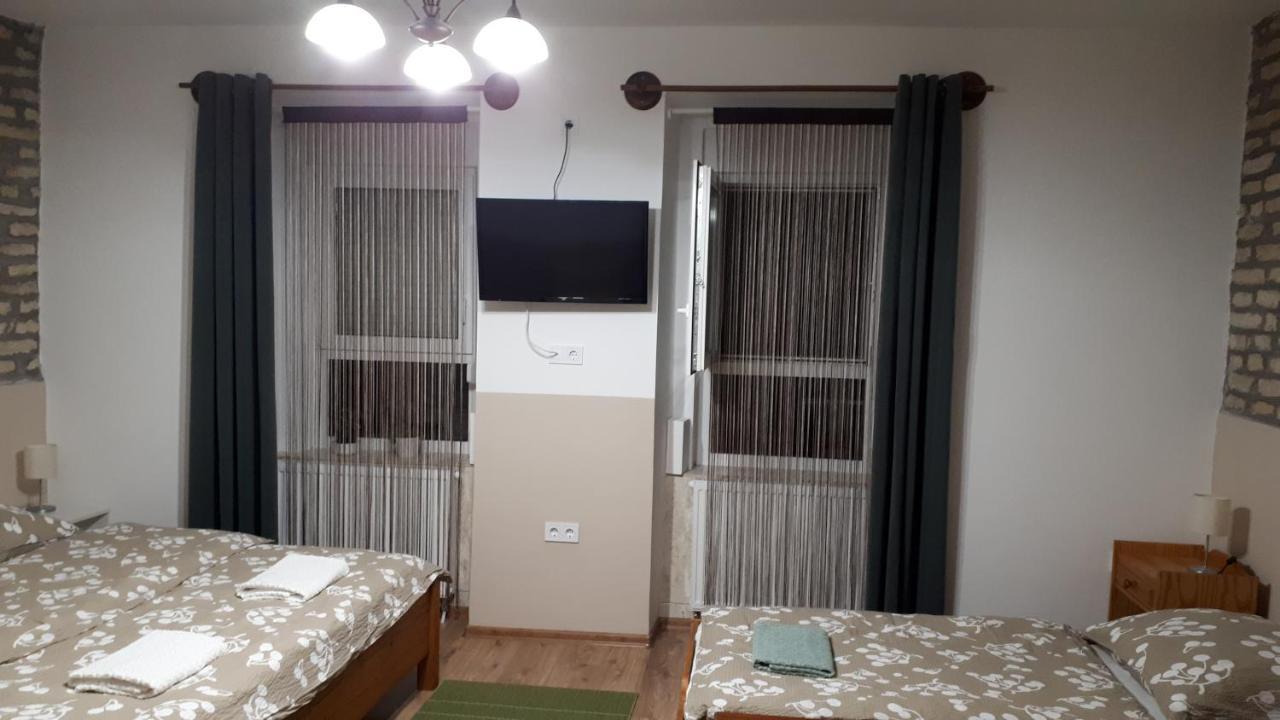 Centrum- Apartmanok, Apartman Baja Exterior photo